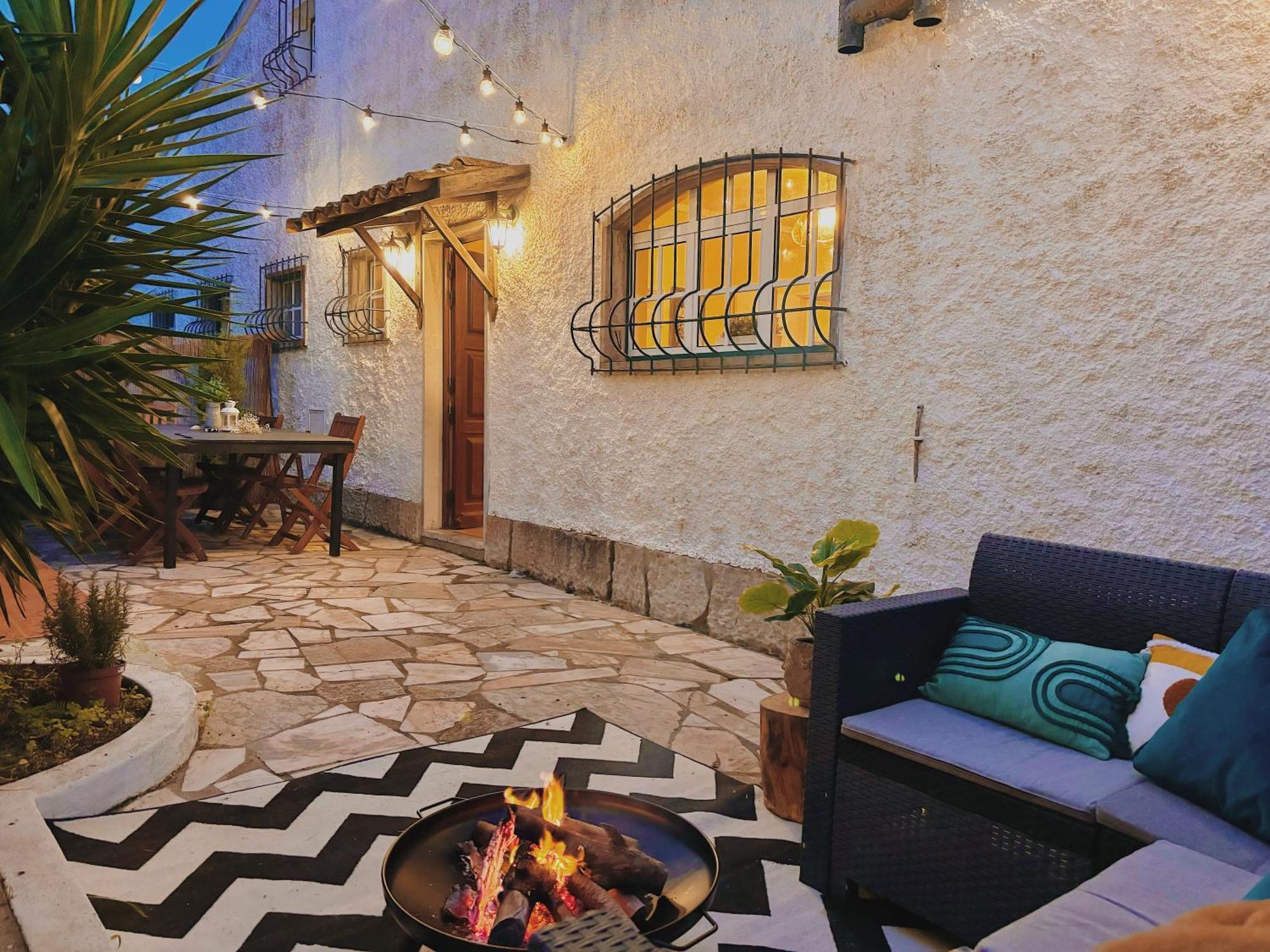 Coastal Garden Paradise Retreat- 6 Min From The Beach Charneca  Eksteriør billede