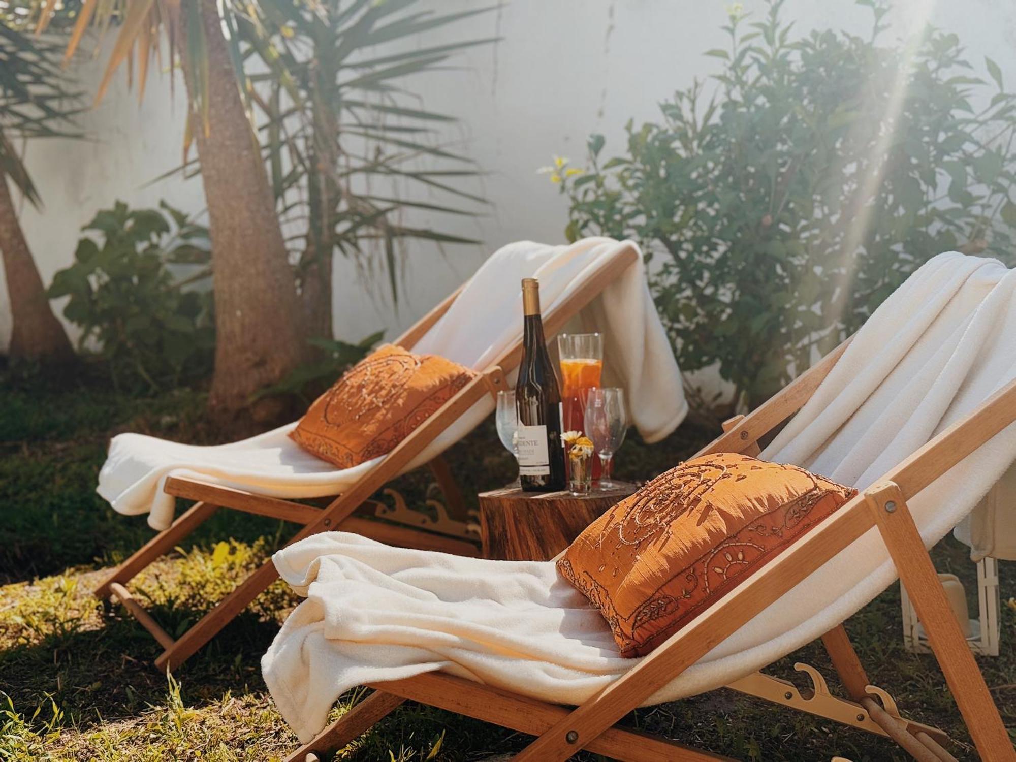 Coastal Garden Paradise Retreat- 6 Min From The Beach Charneca  Eksteriør billede